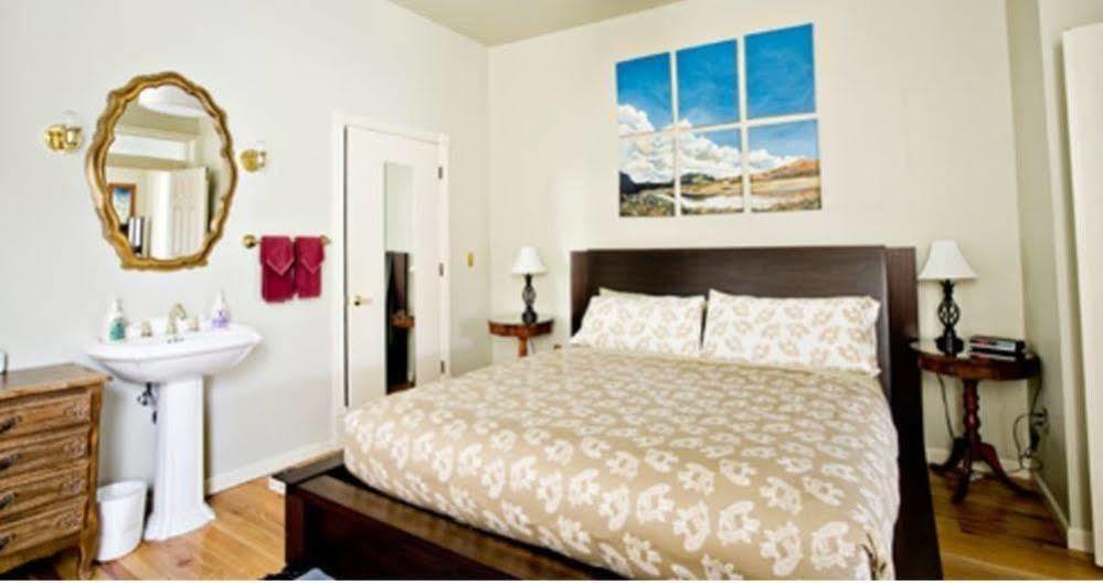 Queen Anne Bed And Breakfast Денвер Экстерьер фото